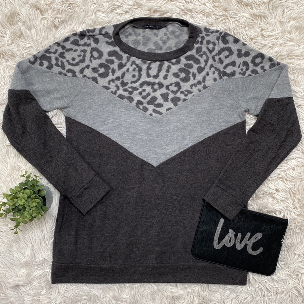 Staccato Color Block Leopard Hacci Top ๐ Gray - Picture 2 of 10